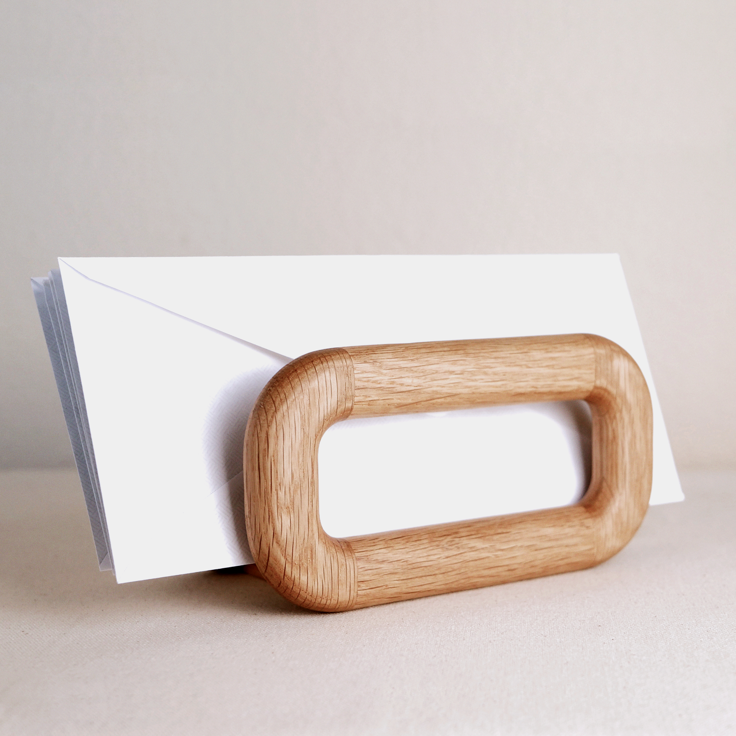 Eung Mail Holder